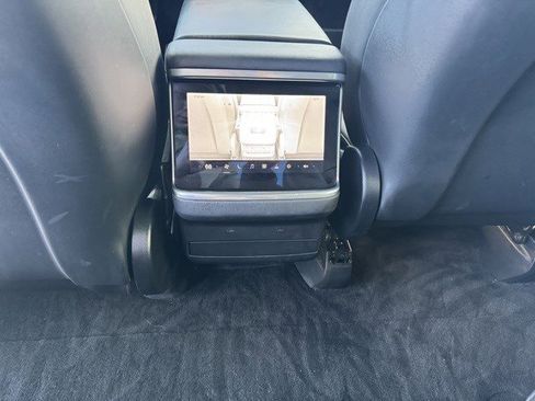 Used 2022 Tesla Model X image 20