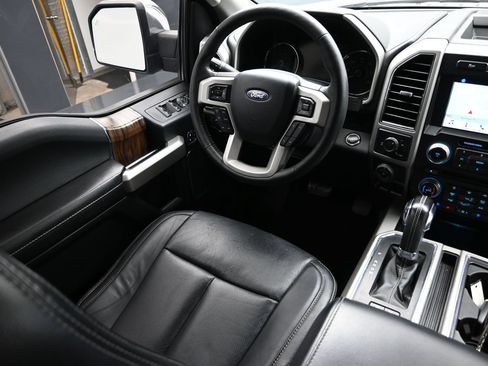 Used 2018 Ford F150 Lariat w/ Equipment Group 502A Luxury RWD image 24