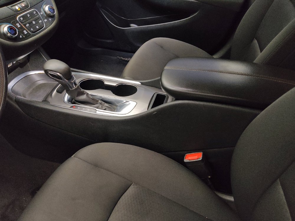 Used 2021 Chevrolet Malibu LT FWD image 26