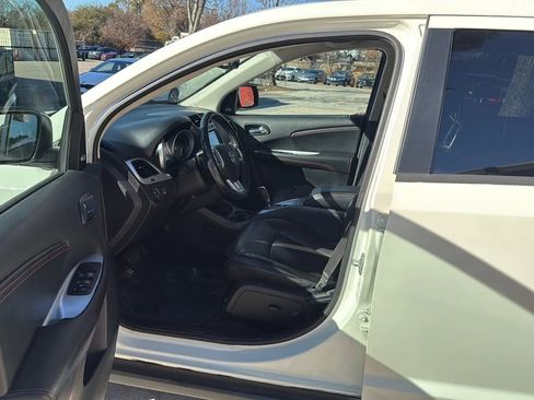 Used 2019 Dodge Journey GT image 16