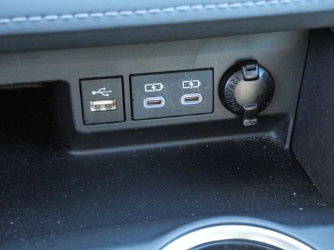 Certified 2025 Toyota Highlander XSE image 32