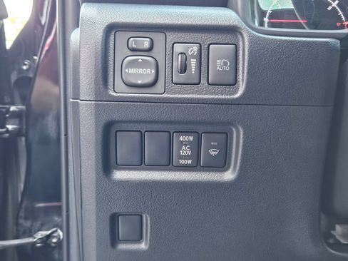 Used 2024 Toyota 4Runner SR5 Premium w/ Moonroof Package AWD/4WD image 19