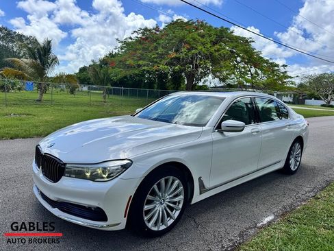 Used 2016 BMW 740i RWD image 5