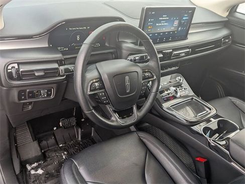 Used 2023 Lincoln Nautilus AWD image 11