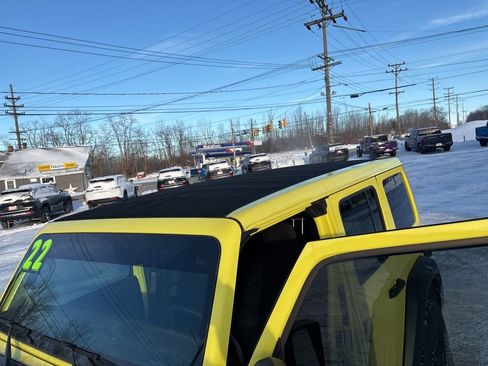 Certified 2022 Jeep Wrangler Unlimited Willys image 11