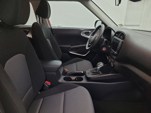 Used 2023 Kia Soul LX image 21