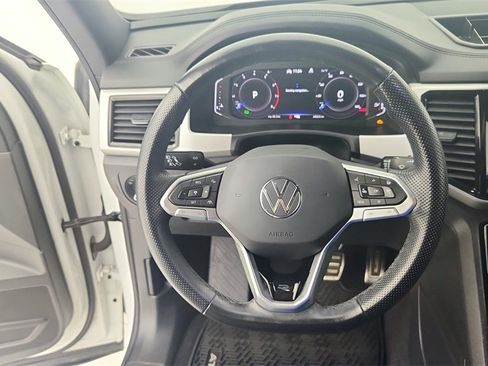 Used 2022 Volkswagen Atlas Cross Sport SEL R-Line image 20