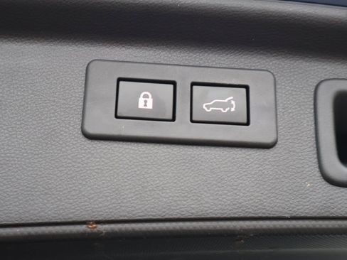 Used 2022 Subaru Forester Limited image 12