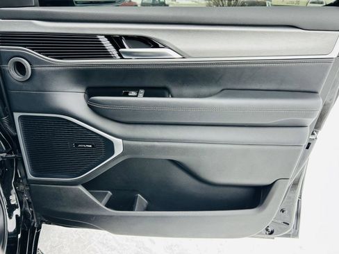 Used 2025 Jeep Wagoneer Series II image 34