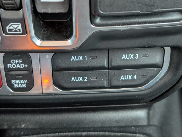 Used 2025 Jeep Wrangler Unlimited Rubicon AWD/4WD image 21