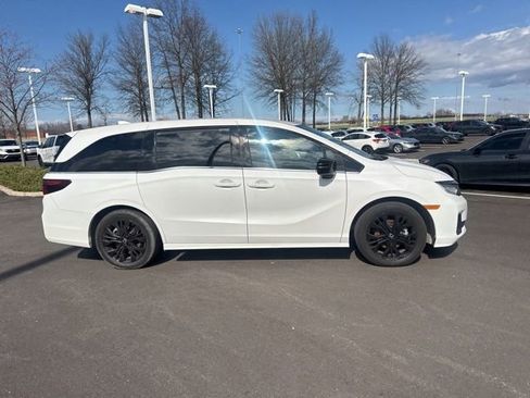 Used 2025 Honda Odyssey Sport-L image 10