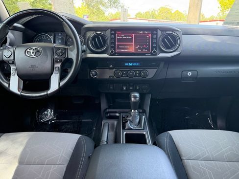 Used 2022 Toyota Tacoma TRD Off-Road RWD image 13