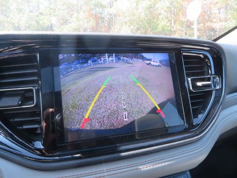 Used 2021 Dodge Durango R/T w/ Technology Group image 25