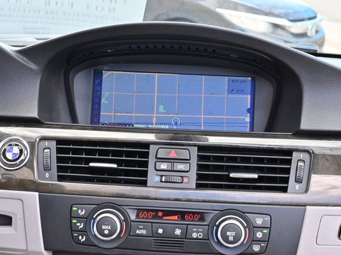 Used 2009 BMW 328i Convertible image 25