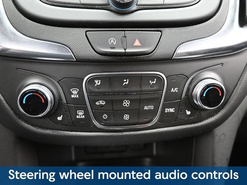 Used 2022 Chevrolet Equinox LT AWD/4WD image 17
