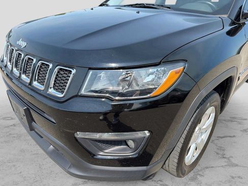 Used 2020 Jeep Compass Latitude w/ Popular Equipment Group AWD/4WD image 10