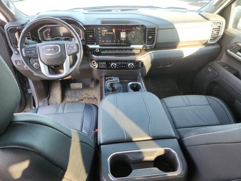 Used 2024 GMC Sierra 1500 Elevation w/ Preferred Package image 18