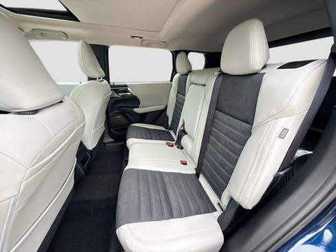 New 2026 Mitsubishi Outlander SE FWD image 26