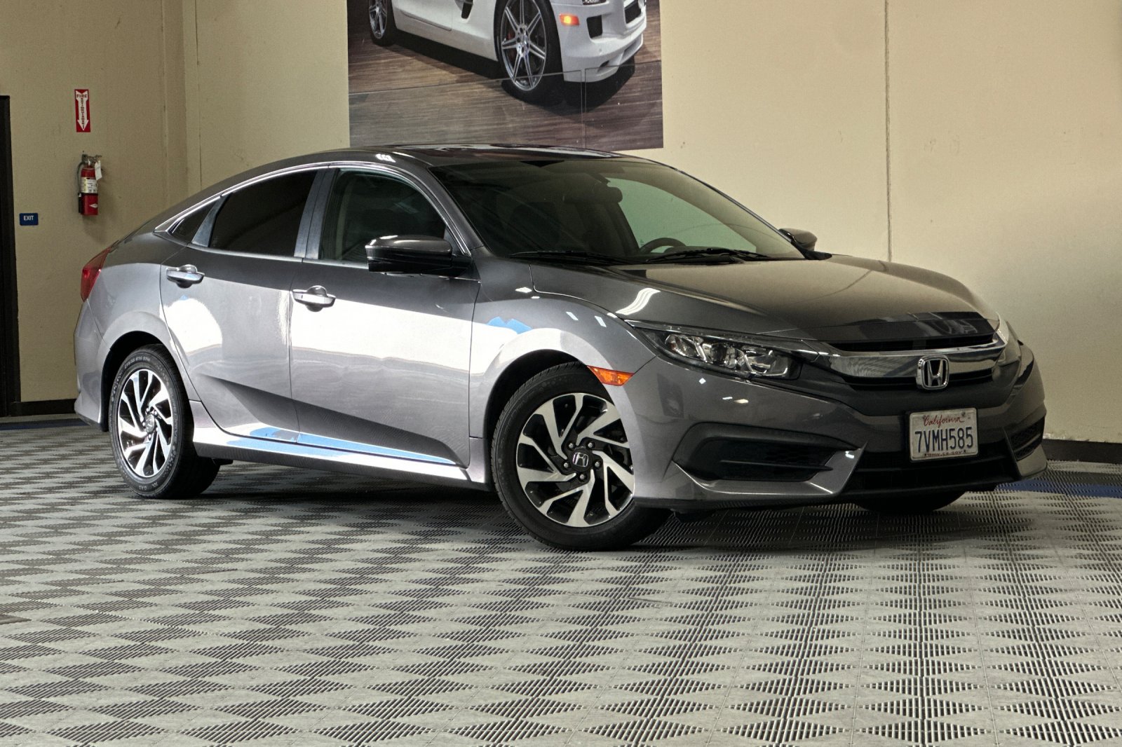 Used 2017 Honda Civic EX image 2