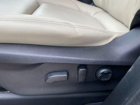 Certified 2023 Subaru Ascent Limited image 16