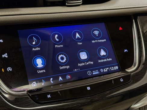 Used 2020 Cadillac XT6 Premium Luxury FWD image 17