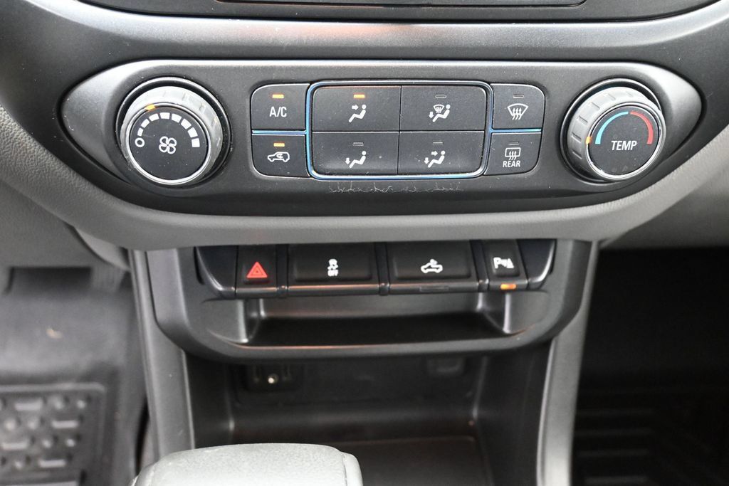 Used 2020 GMC Canyon 2WD Crew Cab w/ Convenience Package image 27