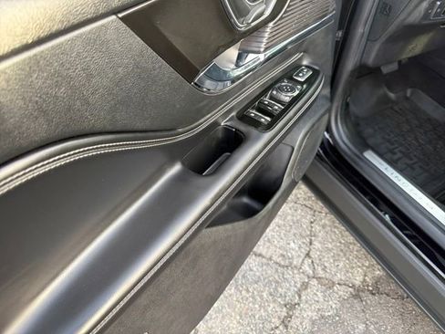 Used 2022 Lincoln Corsair FWD image 14