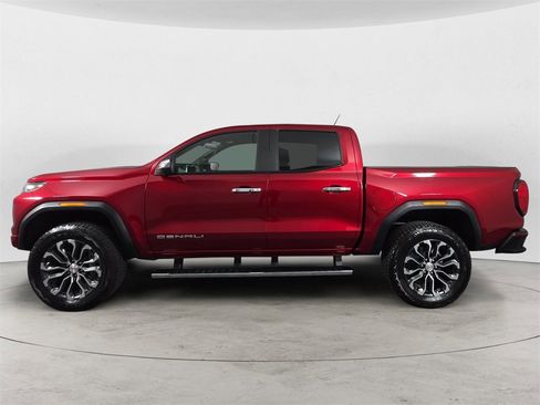 Certified 2025 GMC Canyon Denali image 2