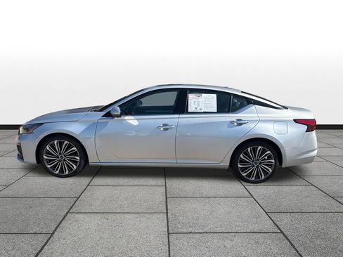 Used 2023 Nissan Altima 2.5 SL FWD image 2