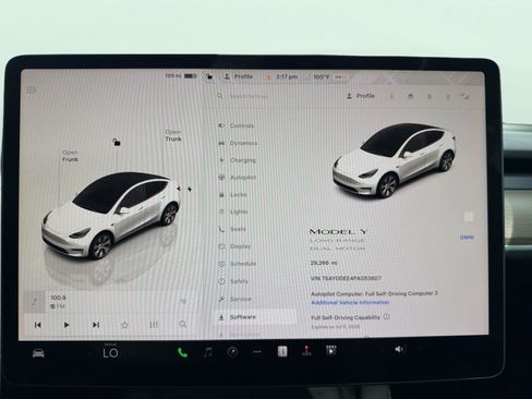 Used 2023 Tesla Model Y Long Range AWD/4WD image 54