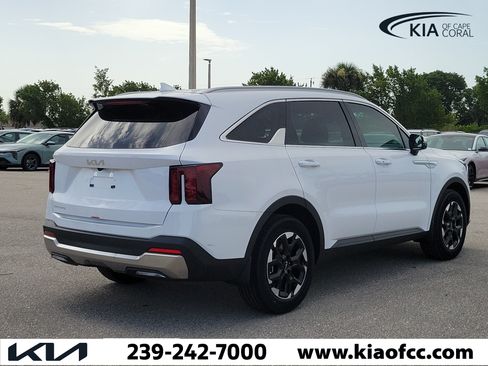 New 2026 Kia Sorento S FWD image 6