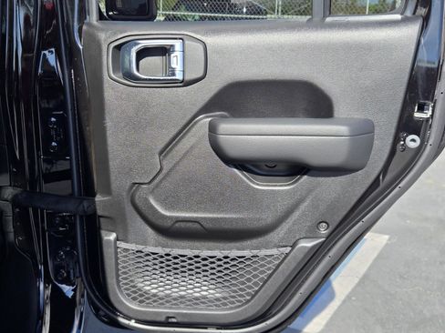 New 2026 Jeep Gladiator Sport image 31