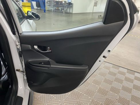 Used 2019 Hyundai Veloster Turbo image 31