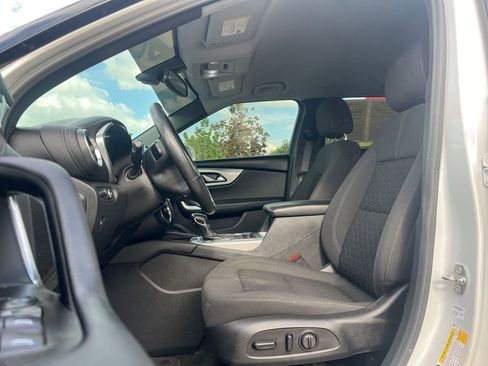 Used 2020 Chevrolet Blazer LT FWD image 28