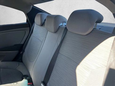 Used 2017 Hyundai Accent SE image 19