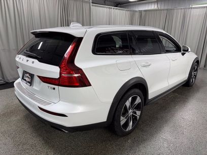 Used 2020 Volvo V60 T5 Cross Country w/ Protection Package Premier