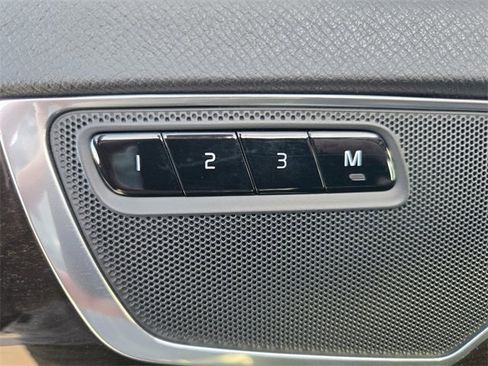 Used 2019 Volvo XC90 T6 Momentum w/ Advanced Package image 18