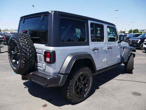 Used 2023 Jeep Wrangler Unlimited w/ Cold Weather Group AWD/4WD image 23