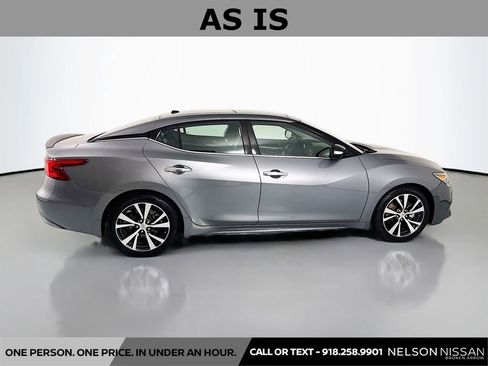 Used 2016 Nissan Maxima 3.5 SL w/ Interior Lighting Package FWD image 4