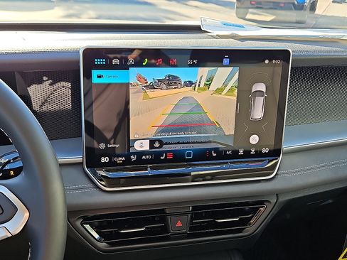 New 2026 Volkswagen Tiguan SE FWD image 15