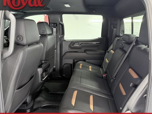 Used 2025 GMC Sierra 1500 AT4 w/ AT4 Premium Package AWD/4WD image 13