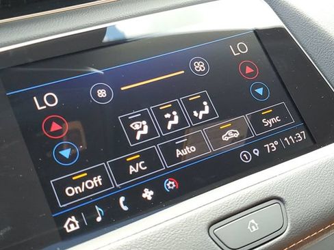 Certified 2023 Cadillac XT4 Premium Luxury FWD image 32
