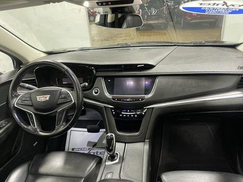 Used 2018 Cadillac XT5 Premium Luxury FWD image 17