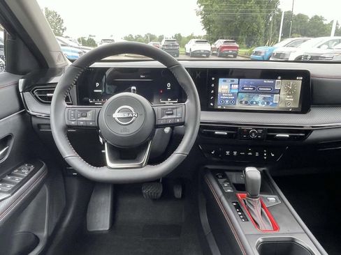 New 2025 Nissan Kicks SR w/ SR Premium Package image 12