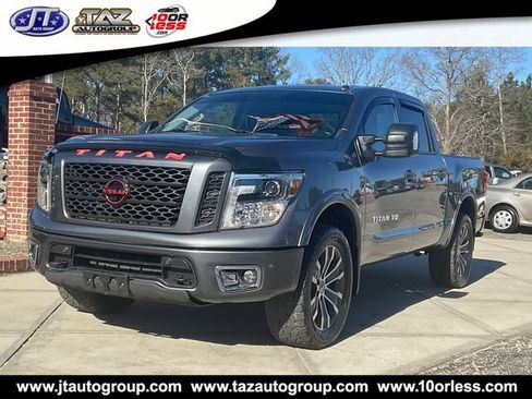 Used 2019 Nissan Titan PRO-4X w/ Pro-4x Convenience Package AWD/4WD image 3