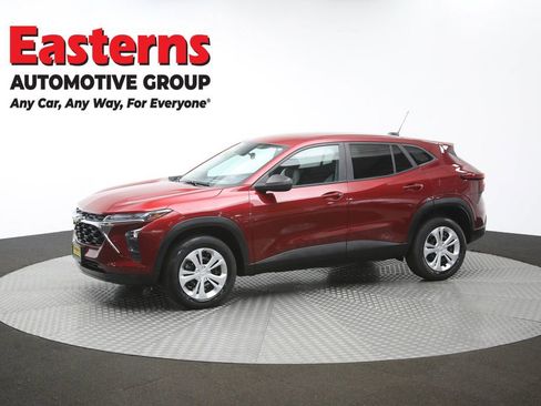 Used 2024 Chevrolet Trax LS FWD image 57