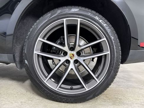 Certified 2026 Porsche Macan AWD/4WD image 14