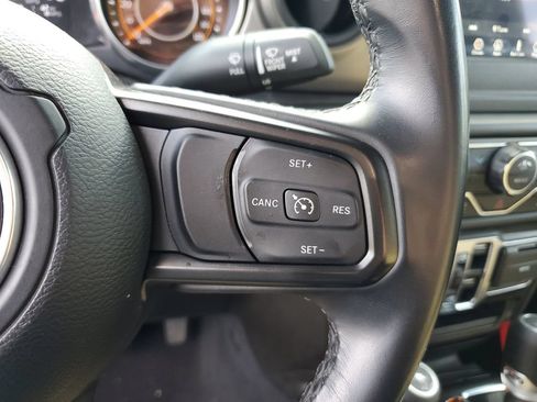 Used 2022 Jeep Wrangler Unlimited Sport AWD/4WD image 19