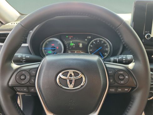 Certified 2023 Toyota Venza LE image 19