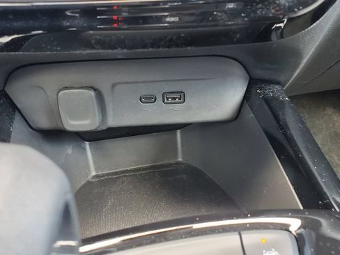 Certified 2024 Chevrolet Trax LT w/ Driver Confidence Package FWD image 30